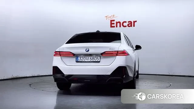 BMW 5 Series (G60) id 3036368 из Кореи 14