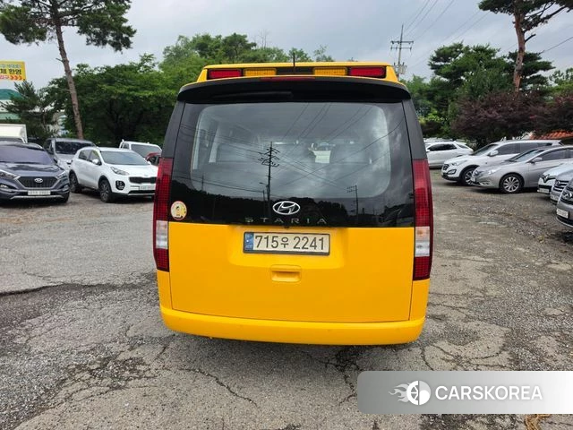 Hyundai Staria 2022 Желтый из Кореи, фото 6