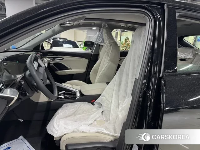 Audi Q5 (80A) 2025 Черный из Кореи, фото 5