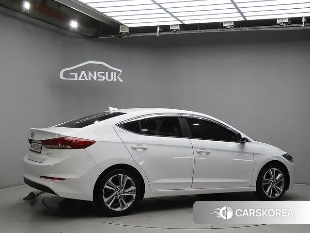 Hyundai Avante AD id 3643792 из Кореи 13