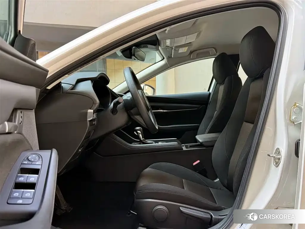 Mazda 3 id 4578255 из Китая 9