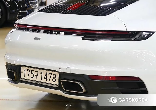 Porsche 911(992) id 4594002 из Кореи 14