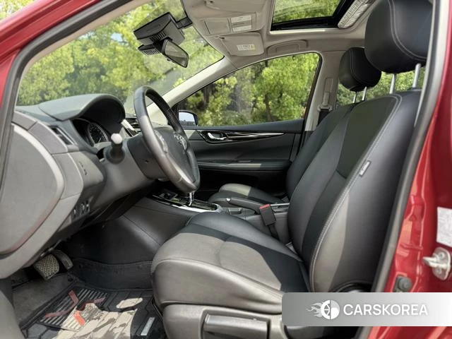 Nissan TIIDA 2022 Красный из Китая, фото 6