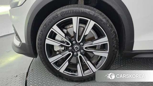 Volvo V60 Cross-Country 2nd Generation id 4715281 из Кореи 29