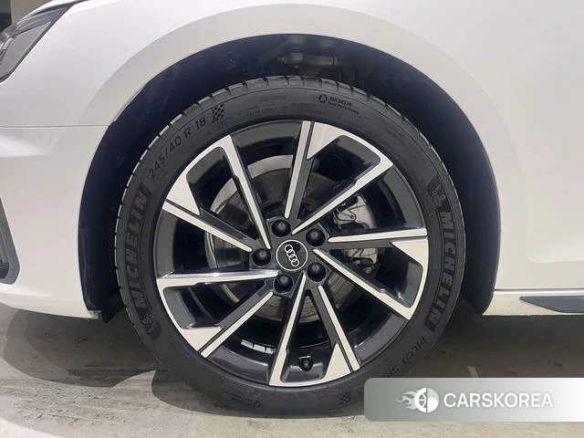 Audi A4L id 4214545 из Китая 11