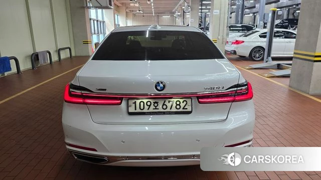 BMW 7 Series (G11) 2021 Белый из Кореи, фото 4