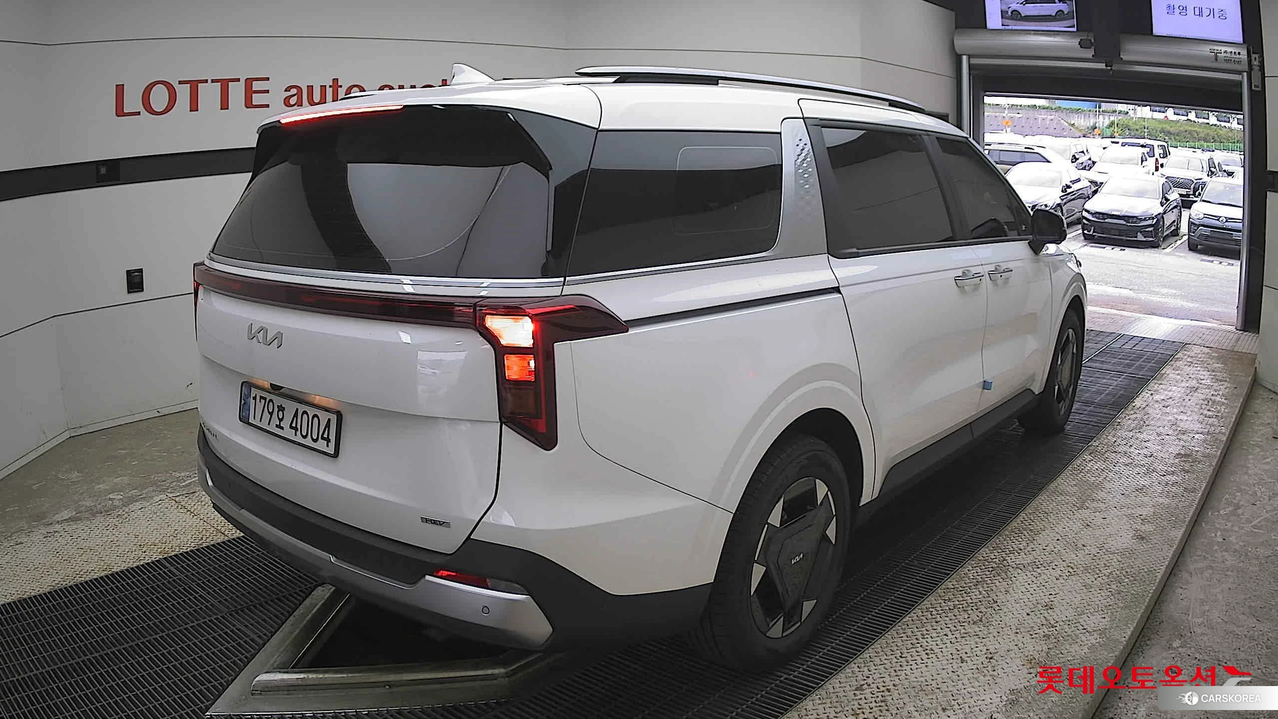 Kia Carnival Hybrid id 4347330 из Кореи 32