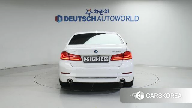 BMW 5 Series (G30) id 4530502 из Кореи 14