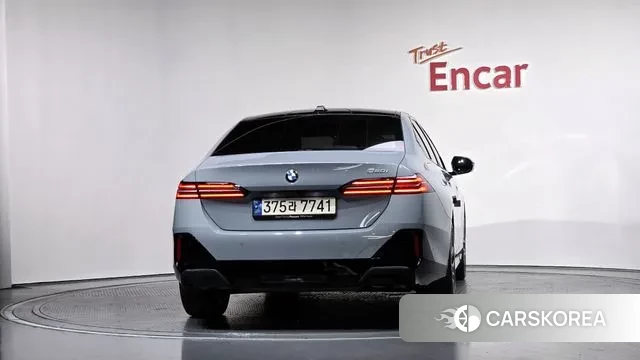 BMW 5 Series (G60) id 3437117 из Кореи 14