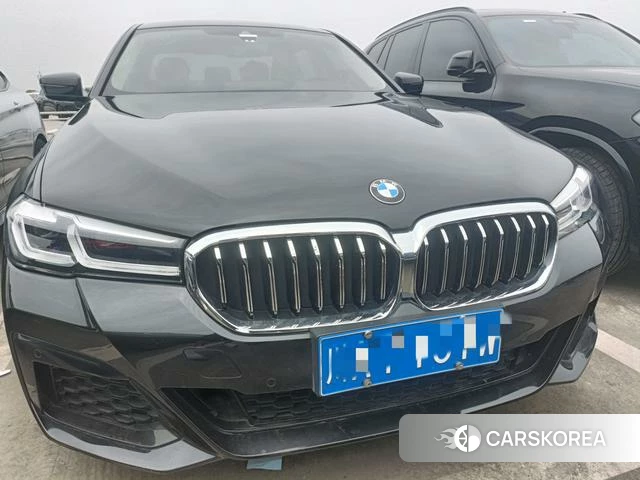 BMW 5 series 2023 Черный из Китая, фото 5