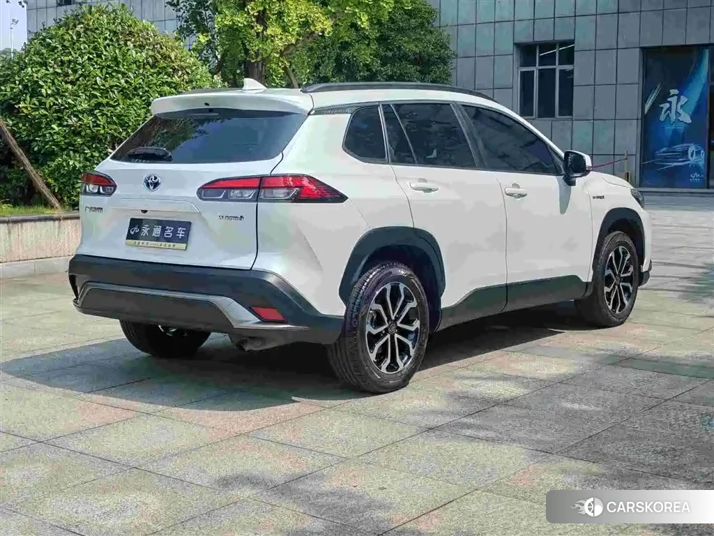 Toyota Frontlander 2023 Белый из Китая, фото 4