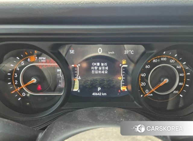 Jeep Wrangler (JL) 2024 Серый из Кореи, фото 4