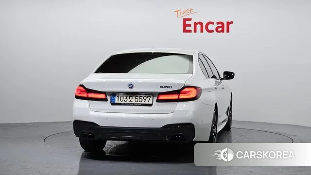 BMW 5 Series (G30) id 3365857 из Кореи 14