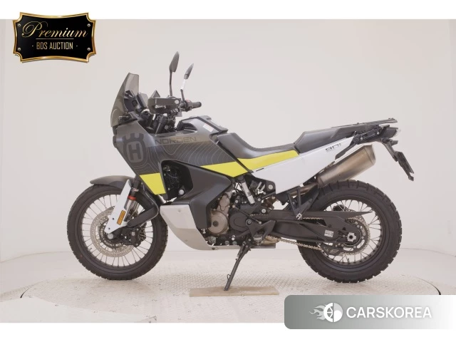 Husqvarna NORDEN 901 2022 из Японии