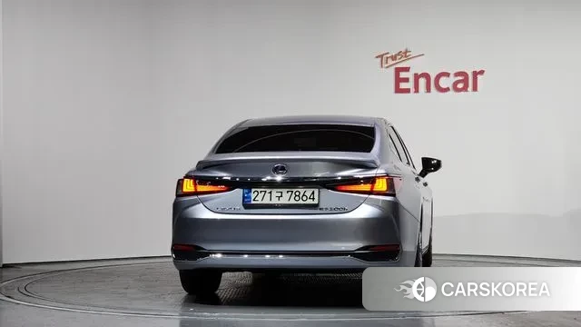 Lexus ES300h 7th generation id 3611443 из Кореи 14