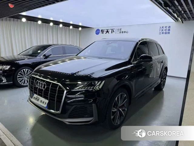 Audi Q7 2023 Черный из Китая, фото 4