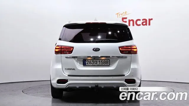 Kia The New Carnival id 2474834 из Кореи 14