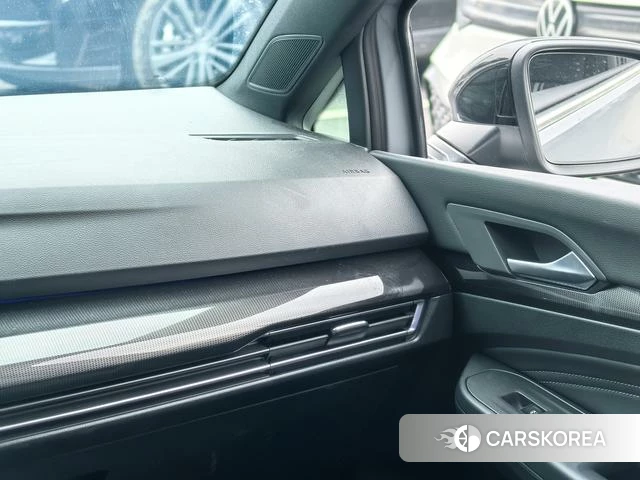Volkswagen Golf id 4276520 из Китая 17