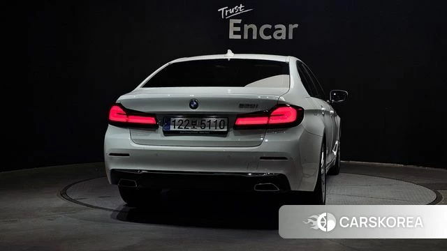 BMW 5 Series (G30) id 4194671 из Кореи 26