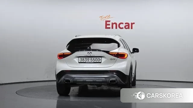 Infiniti QX30 id 3344811 из Кореи 14