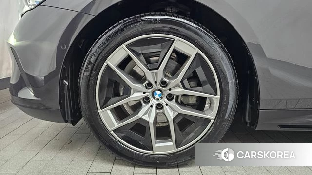 BMW 5 Series (G60) id 4584710 из Кореи 26