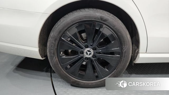 Mercedes-Benz E-Class W213 id 3812469 из Кореи 14