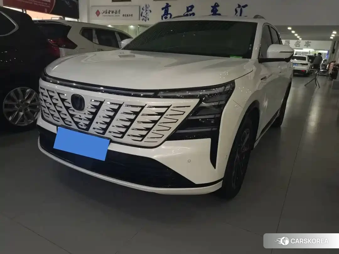 Chang'an CS75PLUS 2024 Белый из Китая, фото 4