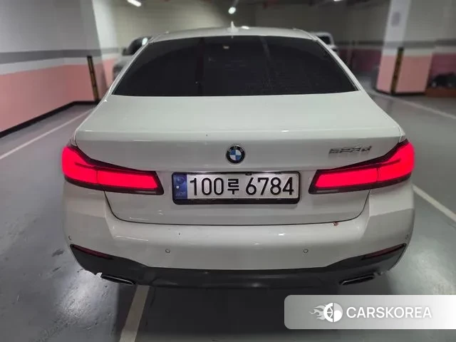 BMW 5 Series (G30) id 3422154 из Кореи 11