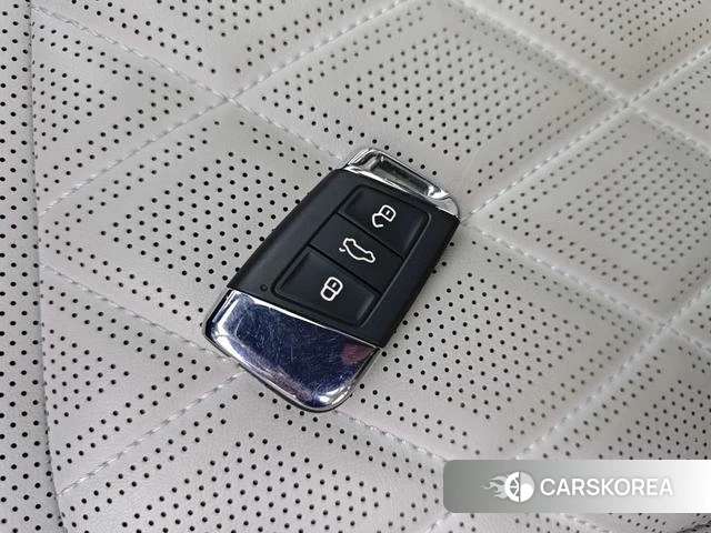 Volkswagen Magotan id 4274773 из Китая 14