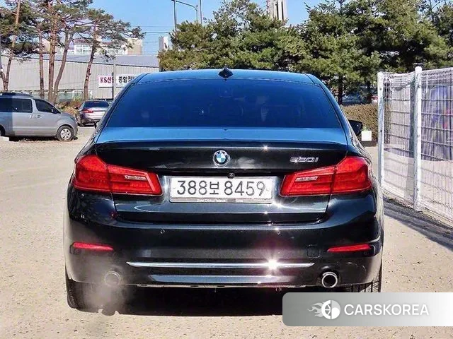 BMW 5 Series (G30) id 3761099 из Кореи 14