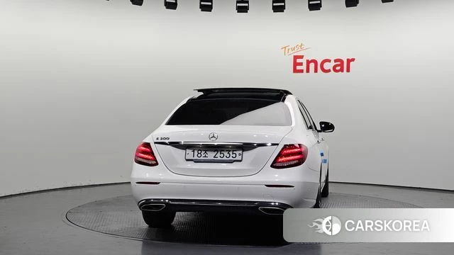 Mercedes-Benz E-Class W213 id 4285796 из Кореи 24