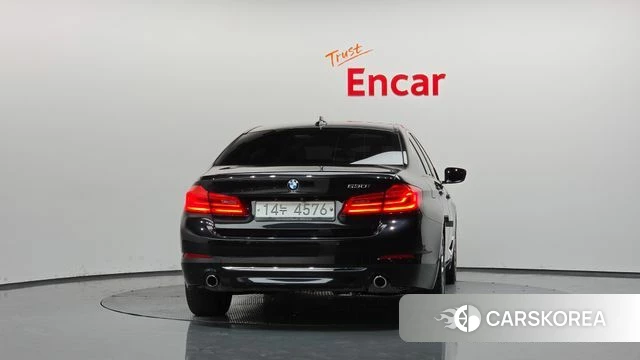 BMW 5 Series (G30) id 4689366 из Кореи 14