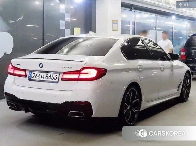 BMW 5 Series (G30) id 3054631 из Кореи 14