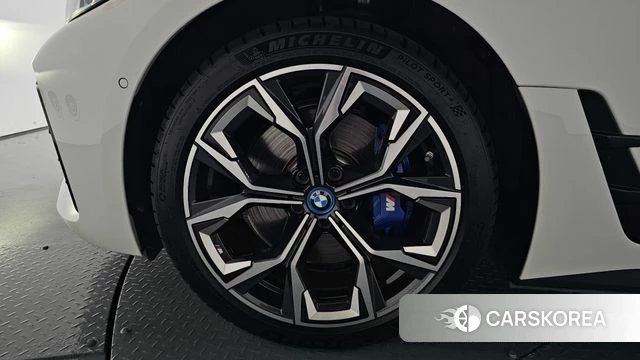 BMW i4 id 4481004 из Кореи 32