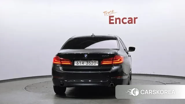 BMW 5 Series (G30) id 3557870 из Кореи 14