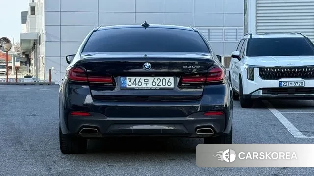 BMW 5 Series (G30) id 3543642 из Кореи 14