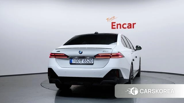 BMW 5 Series (G60) id 4515687 из Кореи 28
