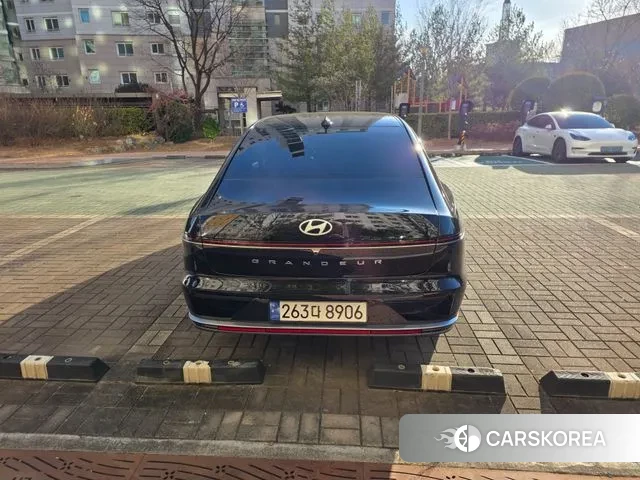 Hyundai Grandeur Hybrid (GN7) 2024 Черный из Кореи, фото 4