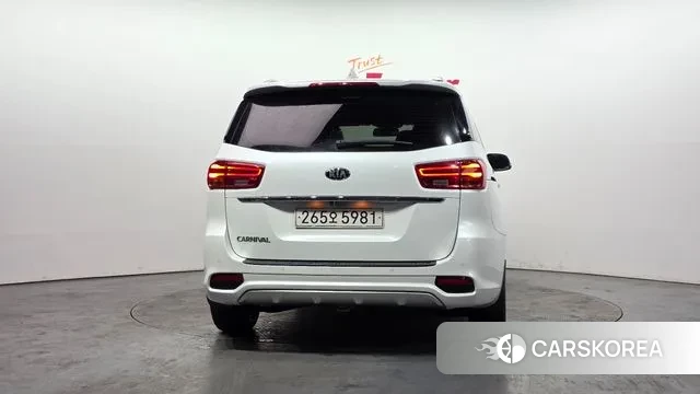 Kia The New Carnival id 3728027 из Кореи 14