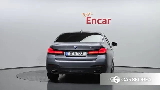 BMW 5 Series (G30) id 3366146 из Кореи 14