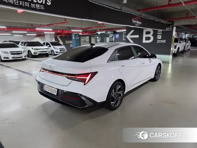 Hyundai The New Avante Hybrid (CN7) 2023 Белый из Кореи, фото 4