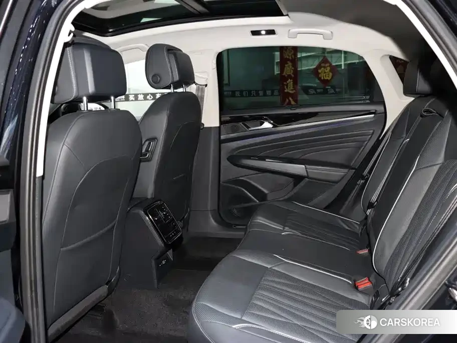 Volkswagen Passat id 4515402 из Китая 14