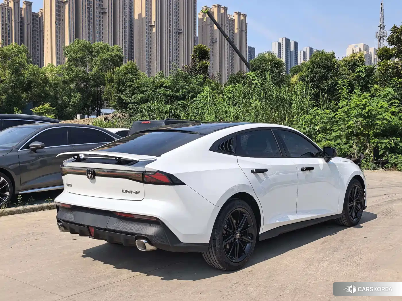 Chang'an Changan UNI-V 2023 Белый из Китая, фото 4