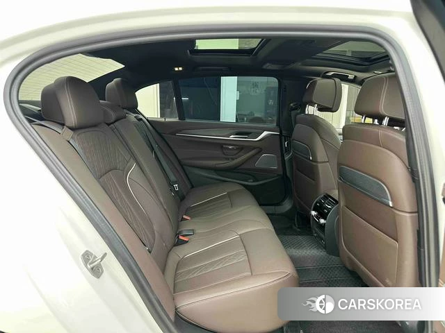BMW 5 series 2023 Белый из Китая, фото 4