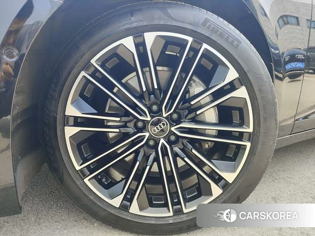 Audi A6L id 4253767 из Китая 13