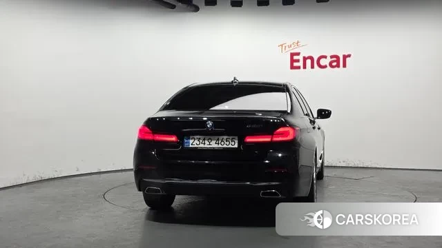 BMW 5 Series (G30) id 3670371 из Кореи 14