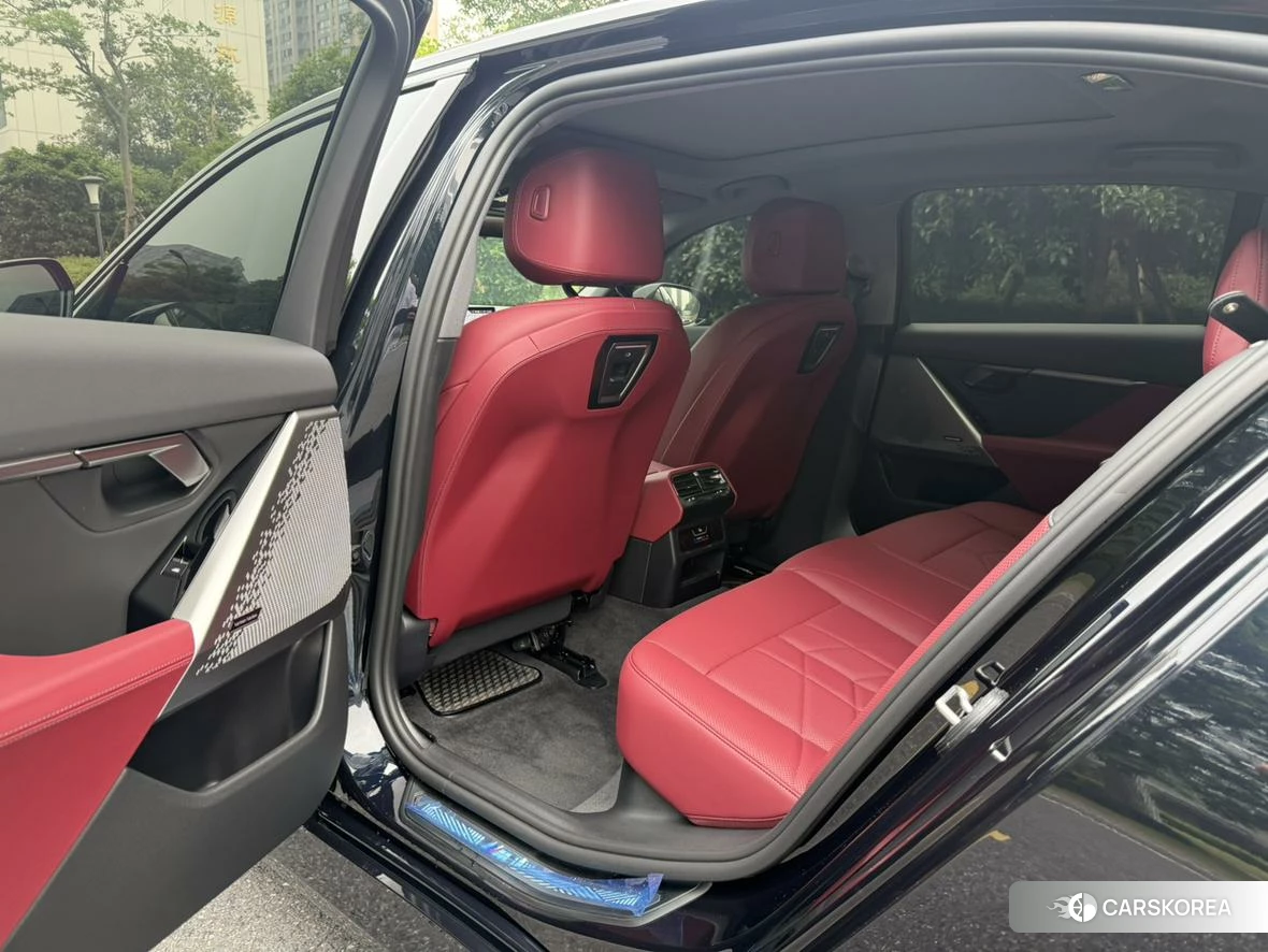 BMW 5 series id 4473645 из Китая 10