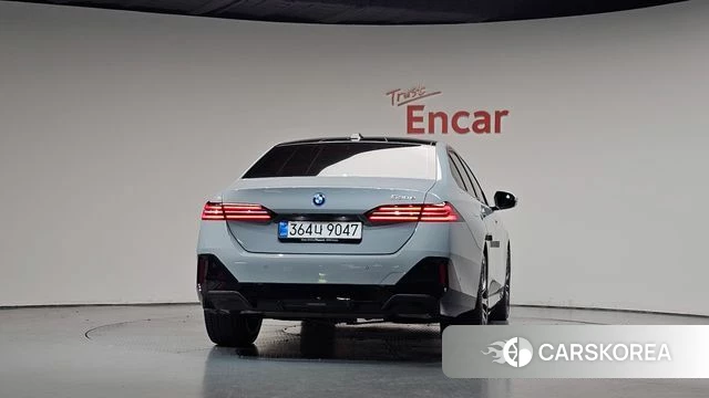 BMW 5 Series (G60) id 4739131 из Кореи 32