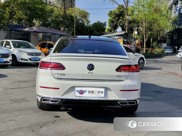 Volkswagen CC 2022 Белый из Китая, фото 4