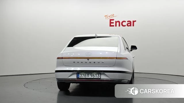 Hyundai Grandeur (GN7) id 4388136 из Кореи 24